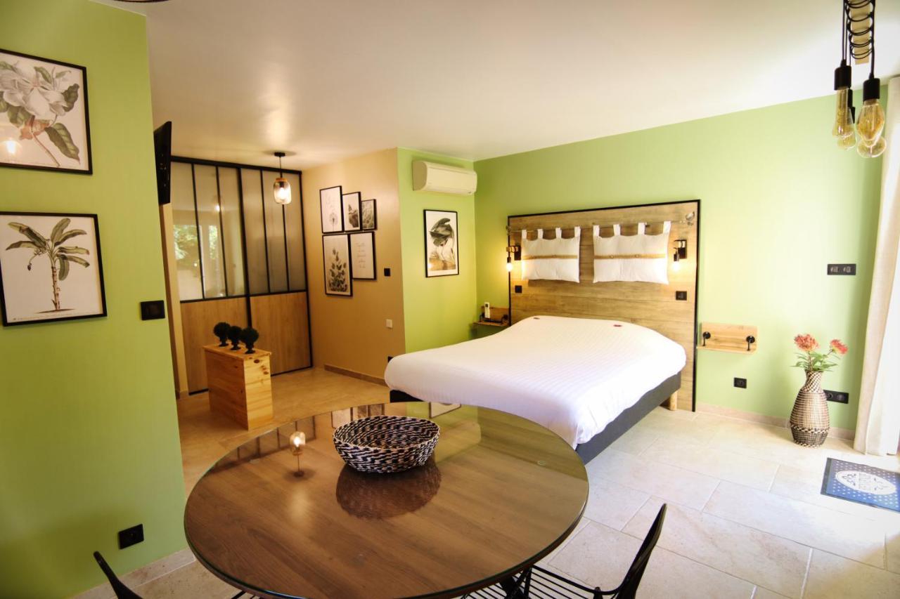 Bed and Breakfast La Demeure Insoupconnee Каси Экстерьер фото