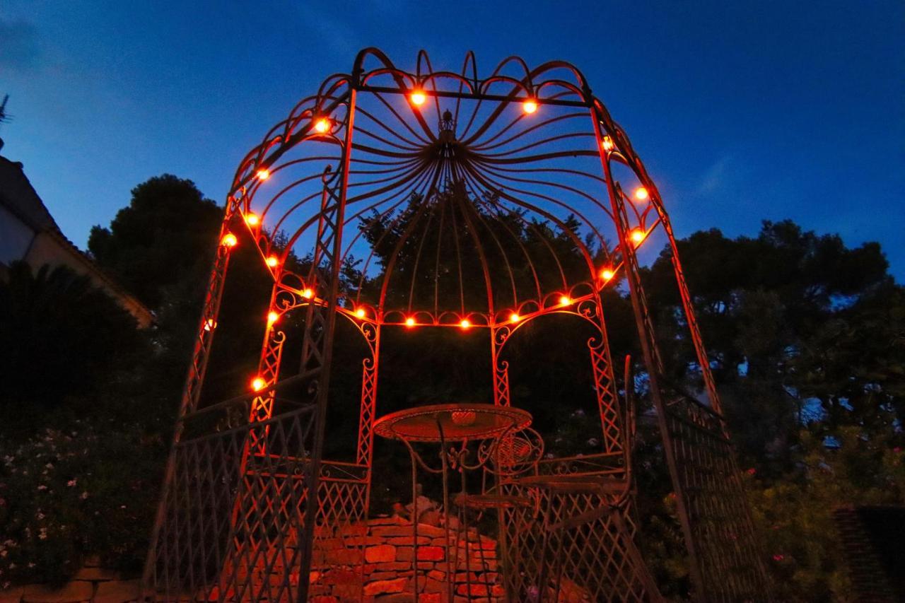 Bed and Breakfast La Demeure Insoupconnee Каси Экстерьер фото