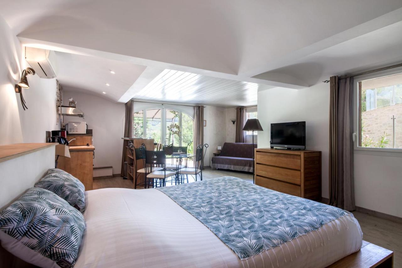 Bed and Breakfast La Demeure Insoupconnee Каси Экстерьер фото
